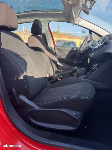 PEUGEOT 208 1.2 PURETECH 82CH ALLURE 5P 2017