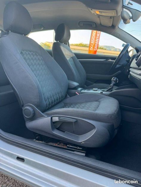 AUDI A3 1.6 TDI 105CH FAP AMBITION S TRONIC 7 3P 2013