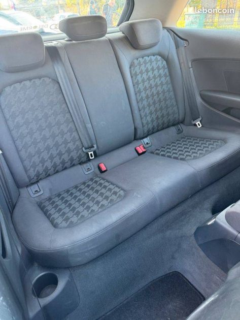 AUDI A3 1.6 TDI 105CH FAP AMBITION S TRONIC 7 3P 2013