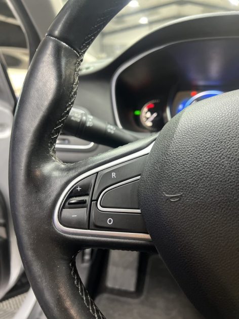 Renault Megane IV 1.6 dCi 130ch Energy Intens - Moteur a chaine / Éclairage d'ambiance / Caméra