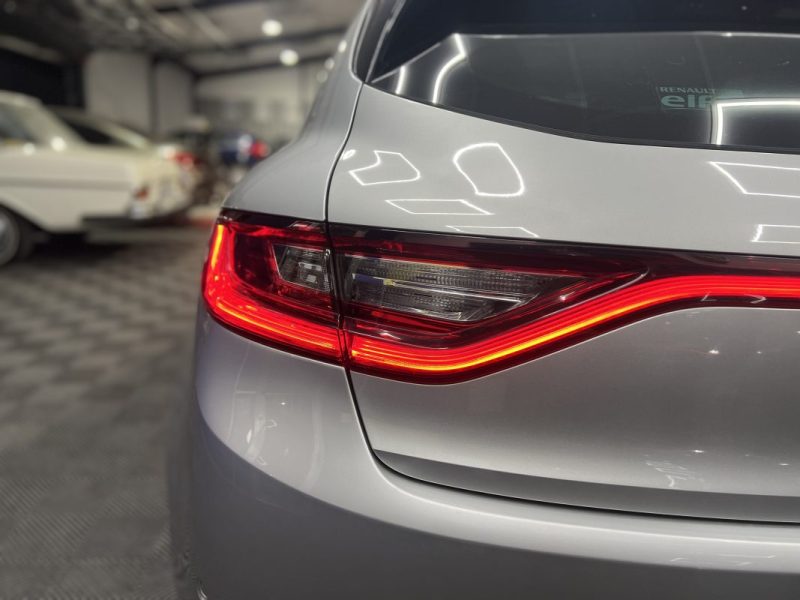 Renault Megane IV 1.6 dCi 130ch Energy Intens - Moteur a chaine / Éclairage d'ambiance / Caméra