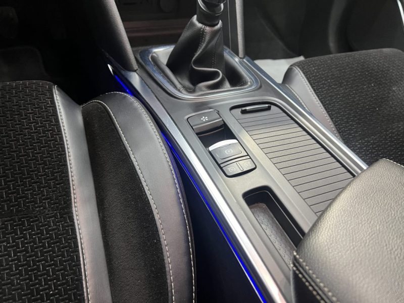 Renault Megane IV 1.6 dCi 130ch Energy Intens - Moteur a chaine / Éclairage d'ambiance / Caméra