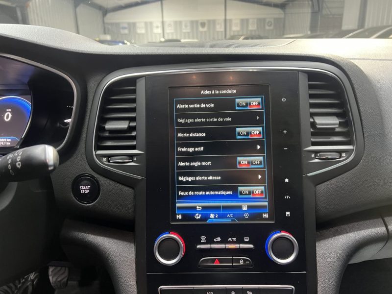 Renault Megane IV 1.6 dCi 130ch Energy Intens - Moteur a chaine / Éclairage d'ambiance / Caméra