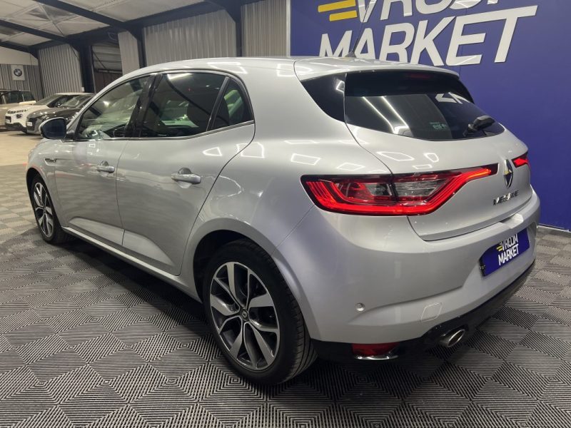 Renault Megane IV 1.6 dCi 130ch Energy Intens - Moteur a chaine / Éclairage d'ambiance / Caméra