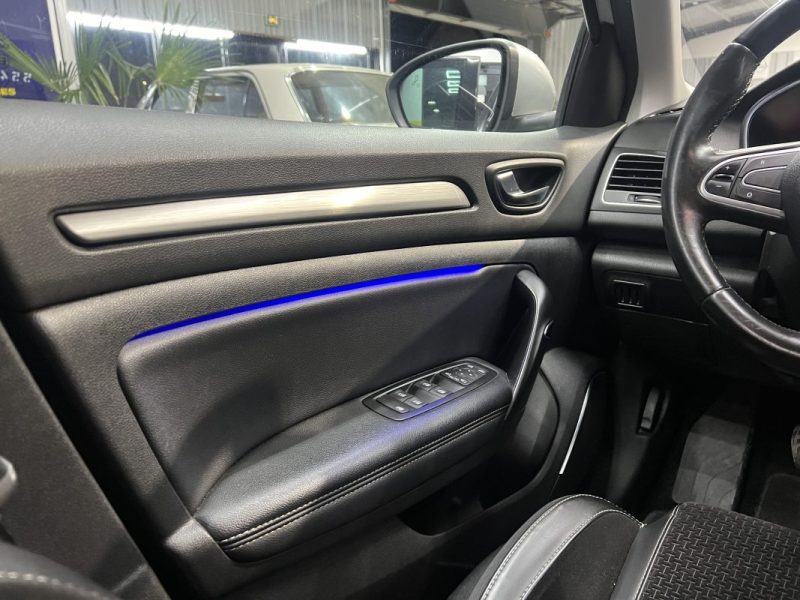 Renault Megane IV 1.6 dCi 130ch Energy Intens - Moteur a chaine / Éclairage d'ambiance / Caméra