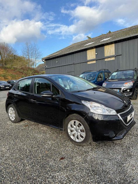 PEUGEOT 208 BUSINESS 