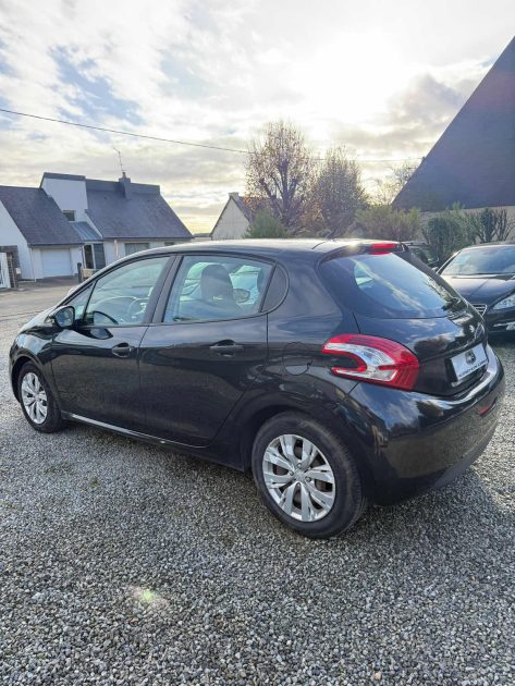 PEUGEOT 208 BUSINESS 