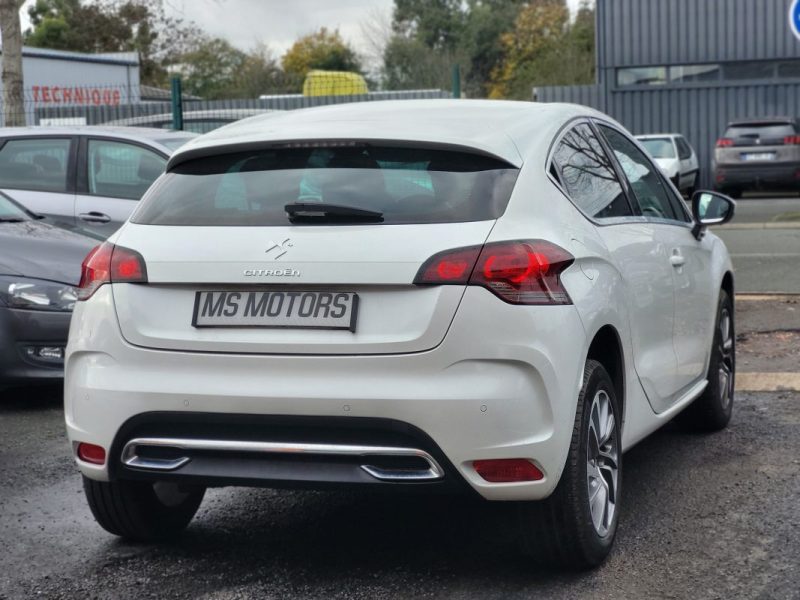 CITROEN DS4 1.6 e-HDI 110 cv - GARANTIE 12 mois - So Chic