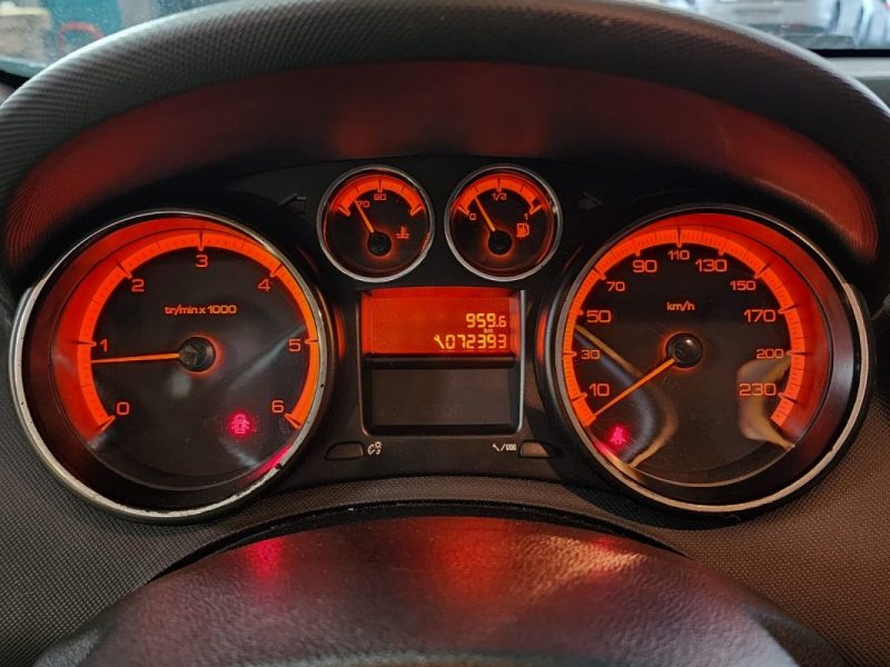 PEUGEOT 3081.6 HDI 110CV  CONFORT - 72500KM -