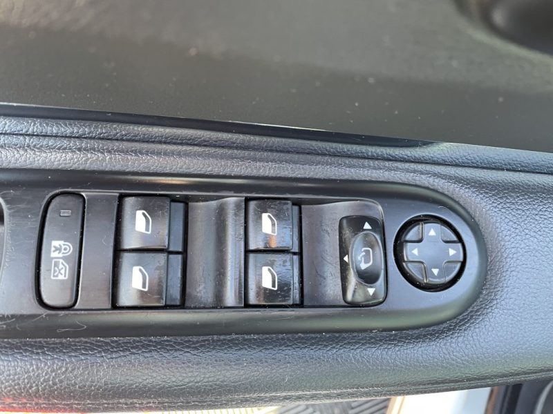 PEUGEOT 3008 1.6 E-HDI115 FAP ROLAND GARROS  GARANTIE 3/12 MOIS 2013