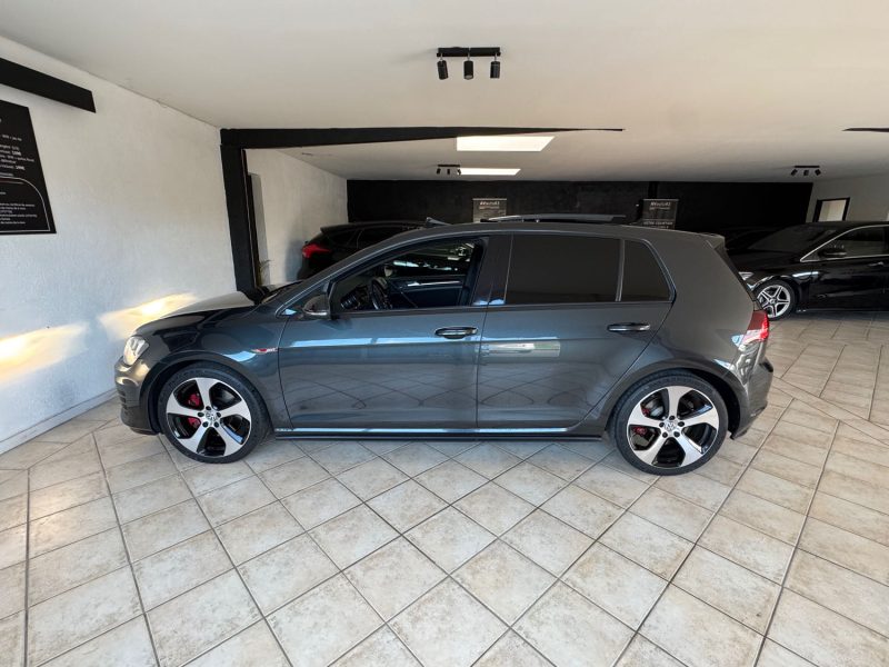 Volkswagen Golf 7 GTI - 220 CH - Boite manuelle - 99.000 km - 5 Portes - Garantie 1an - Révisée 