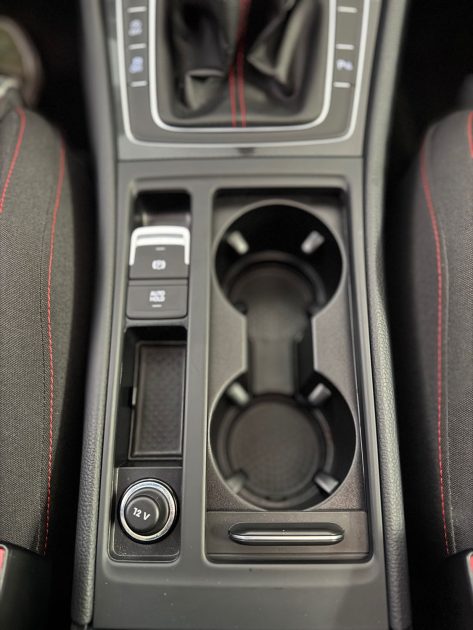 Volkswagen Golf 7 GTI - 220 CH - Boite manuelle - 99.000 km - 5 Portes - Garantie 1an - Révisée 