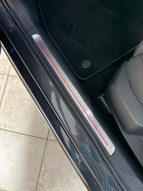 Volkswagen Golf 7 GTI - 220 CH - Boite manuelle - 99.000 km - 5 Portes - Garantie 1an - Révisée 