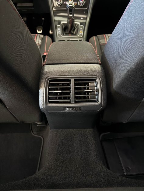 Volkswagen Golf 7 GTI - 220 CH - Boite manuelle - 99.000 km - 5 Portes - Garantie 1an - Révisée 