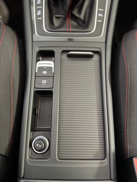 Volkswagen Golf 7 GTI - 220 CH - Boite manuelle - 99.000 km - 5 Portes - Garantie 1an - Révisée 