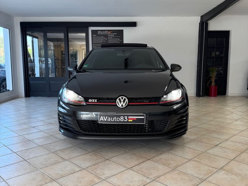 Volkswagen Golf 7 GTI - 220 CH - Boite manuelle - 99.000 km - 5 Portes - Garantie 1an - Révisée 