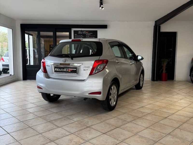 Toyota Yaris 1.3 100Ch - 69.800km - Garantie 1an - Très propre  - Révisée - CT ok 