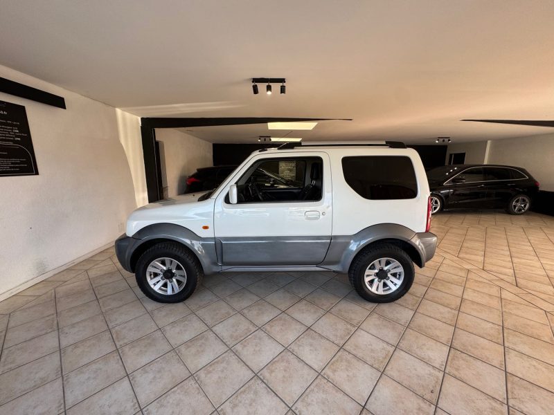 Suzuki Jymny 1.3 VVTI 4WD - 2012 - 35.700KM - Rare & Excellent état - CT ok - Garantie 1an -Attelage