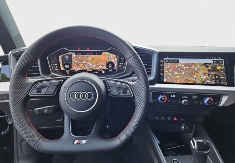 AUDI A1 AUDI A1 SPORTBACK 40 TFSI S TRONIC S LINE 2025 / 615€ PAR MOIS 