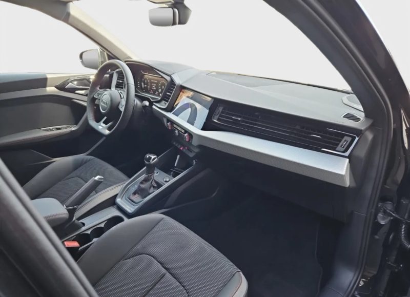 AUDI A1 AUDI A1 SPORTBACK 40 TFSI S TRONIC S LINE 2025 / 615€ PAR MOIS 