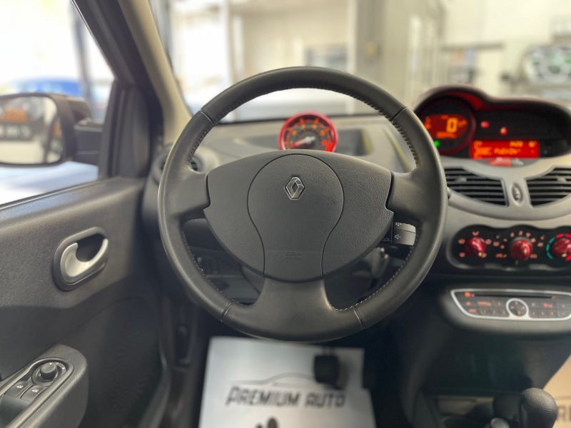 RENAULT TWINGO SEULEMENT 30000KMS 1.2 LEV 16v 75ch RIP CURL QUICKSHIFT 1ERE MAIN GARANTIE 12 MOIS