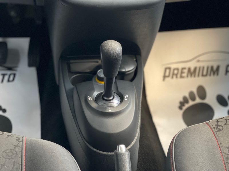 RENAULT TWINGO SEULEMENT 30000KMS 1.2 LEV 16v 75ch RIP CURL QUICKSHIFT 1ERE MAIN GARANTIE 12 MOIS