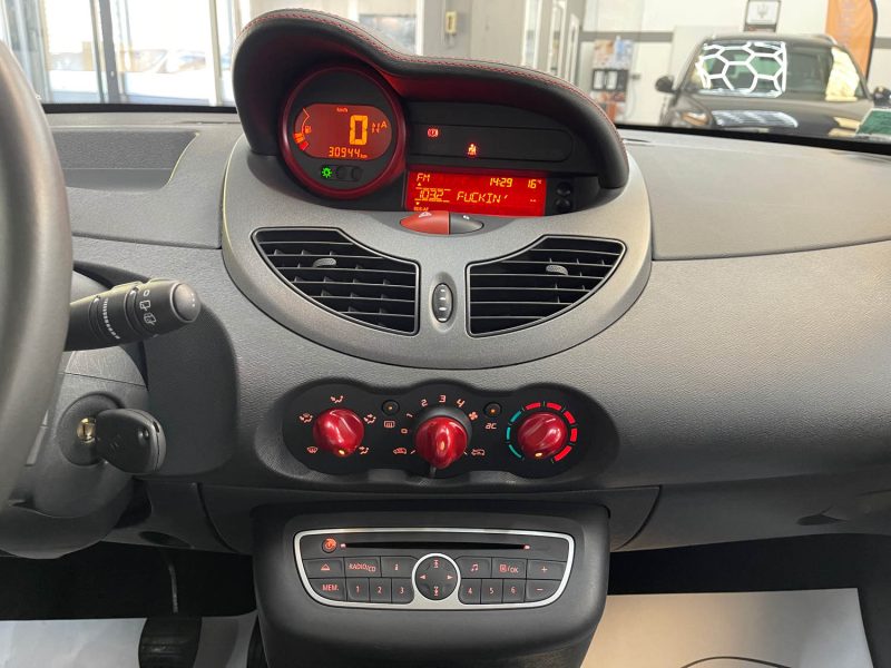 RENAULT TWINGO SEULEMENT 30000KMS 1.2 LEV 16v 75ch RIP CURL QUICKSHIFT 1ERE MAIN GARANTIE 12 MOIS