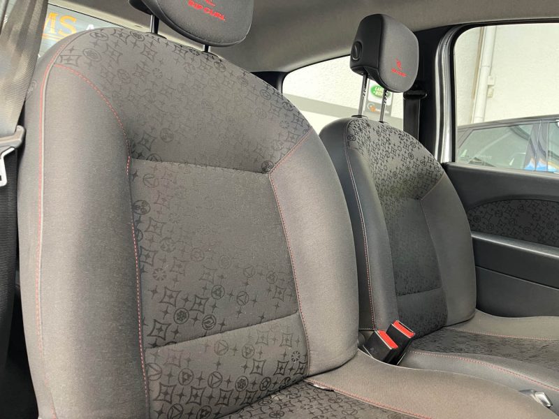 RENAULT TWINGO SEULEMENT 30000KMS 1.2 LEV 16v 75ch RIP CURL QUICKSHIFT 1ERE MAIN GARANTIE 12 MOIS
