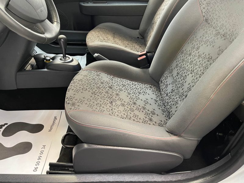 RENAULT TWINGO SEULEMENT 30000KMS 1.2 LEV 16v 75ch RIP CURL QUICKSHIFT 1ERE MAIN GARANTIE 12 MOIS