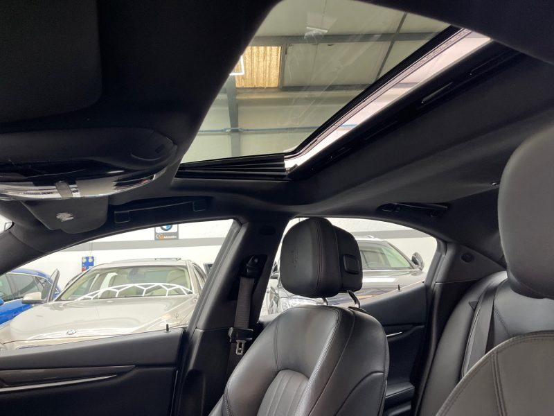 MASERATI GHIBLI III GARANTIE 24 MOIS 3.0 V6 DIESEL 275ch FULL, HISTORIQUE COMPLET, ORIGINE FRANCE
