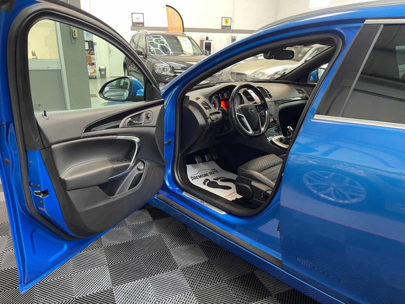 OPEL INSIGNIA SPORTS TOURER 2.8 V6 TURBO OPC 4X4 325ch GARANTIE 12 MOIS 2EME MAIN HISTORIQUE COMPLET