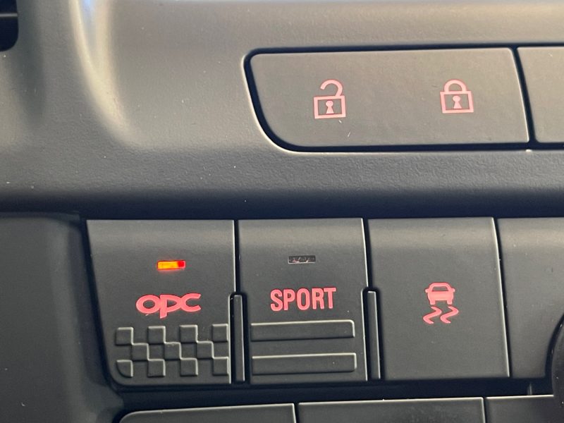 OPEL INSIGNIA SPORTS TOURER 2.8 V6 TURBO OPC 4X4 325ch GARANTIE 12 MOIS 2EME MAIN HISTORIQUE COMPLET