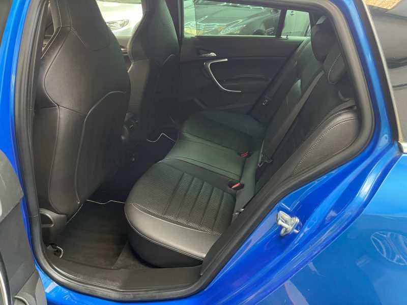 OPEL INSIGNIA SPORTS TOURER 2.8 V6 TURBO OPC 4X4 325ch GARANTIE 12 MOIS 2EME MAIN HISTORIQUE COMPLET