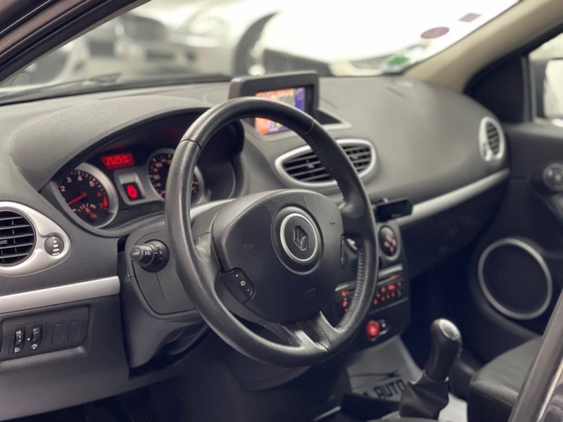 RENAULT CLIO III GARANTIE 12 MOIS 1.2 TCE 100ch EXCEPTION TOMTOM 5P 2EME MAIN, HISTORIQUE LIMPIDE