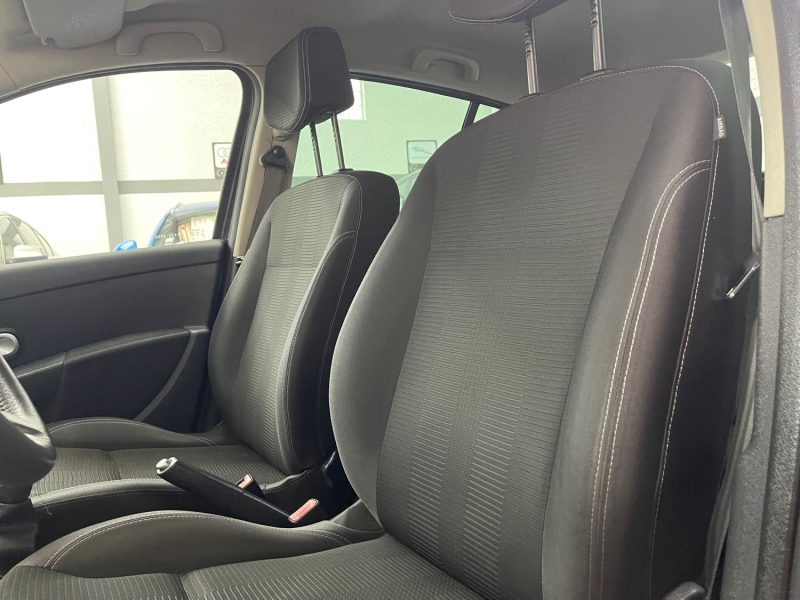 RENAULT CLIO III GARANTIE 12 MOIS 1.2 TCE 100ch EXCEPTION TOMTOM 5P 2EME MAIN, HISTORIQUE LIMPIDE