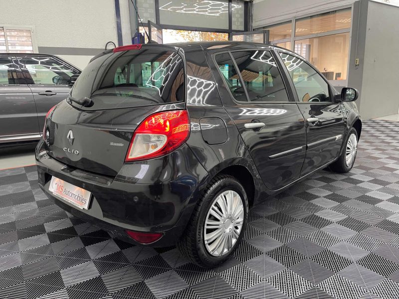 RENAULT CLIO III GARANTIE 12 MOIS 1.2 TCE 100ch EXCEPTION TOMTOM 5P 2EME MAIN, HISTORIQUE LIMPIDE
