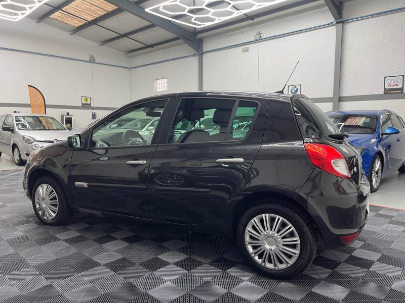 RENAULT CLIO III GARANTIE 12 MOIS 1.2 TCE 100ch EXCEPTION TOMTOM 5P 2EME MAIN, HISTORIQUE LIMPIDE