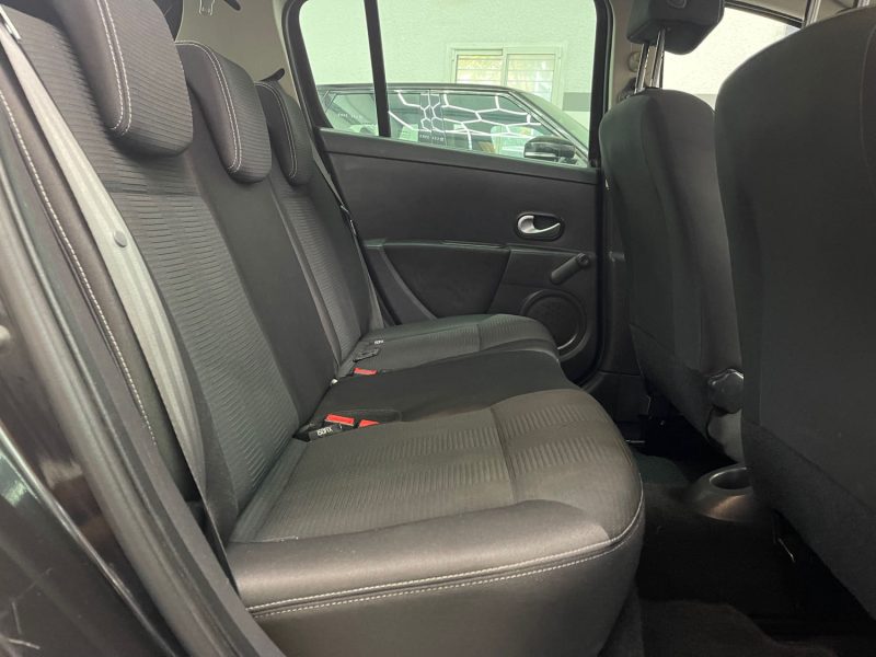 RENAULT CLIO III GARANTIE 12 MOIS 1.2 TCE 100ch EXCEPTION TOMTOM 5P 2EME MAIN, HISTORIQUE LIMPIDE