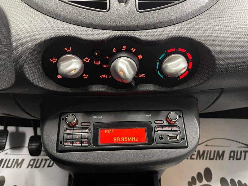 RENAULT TWINGO SEULEMENT 55000KMS 1.2 LEV 16V 75CH LIFE ECO² 1ERE MAIN GARANTIE 12 MOIS SUPER ETAT 