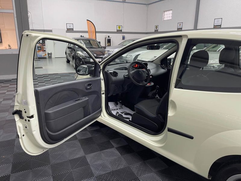 RENAULT TWINGO SEULEMENT 55000KMS 1.2 LEV 16V 75CH LIFE ECO² 1ERE MAIN GARANTIE 12 MOIS SUPER ETAT 