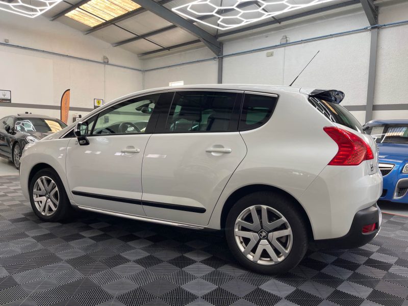 PEUGEOT 3008 HYBRID4 2.0 EHDI 163ch  + ELECTRIC 37ch BMP6 FULL GARANTIE 24 MOIS, 1ERE MAIN