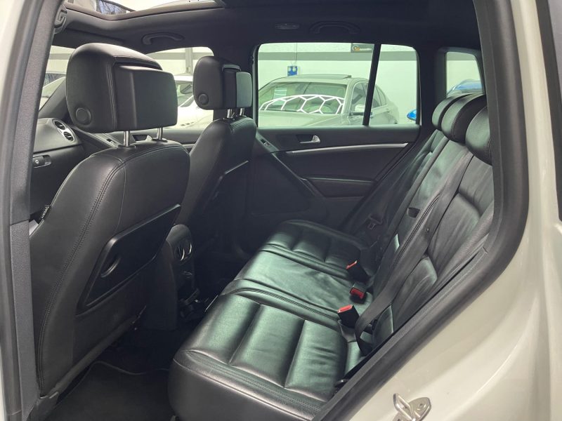 VOLKSWAGEN TIGUAN PHASE2 GARANTIE 12 MOIS 2.0 TDI 140ch R-EXCLUSIVE FULL 4MOTION DSG7 1ERE MAIN 