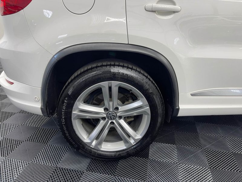 VOLKSWAGEN TIGUAN PHASE2 GARANTIE 12 MOIS 2.0 TDI 140ch R-EXCLUSIVE FULL 4MOTION DSG7 1ERE MAIN 