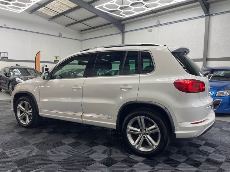VOLKSWAGEN TIGUAN PHASE2 GARANTIE 12 MOIS 2.0 TDI 140ch R-EXCLUSIVE FULL 4MOTION DSG7 1ERE MAIN 