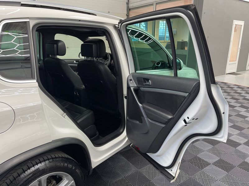 VOLKSWAGEN TIGUAN PHASE2 GARANTIE 12 MOIS 2.0 TDI 140ch R-EXCLUSIVE FULL 4MOTION DSG7 1ERE MAIN 