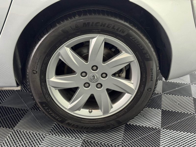 RENAULT ESPACE IV 2.0 DCI 175ch INITIALE BVA 6PL GARANTIE 12 MOIS HISTORIQUE COMPLET 2EME MAIN 🇨🇵