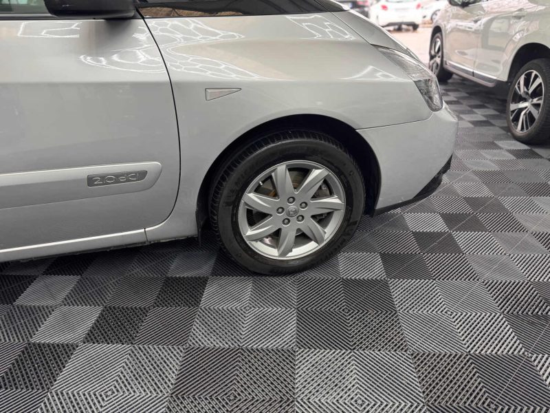 RENAULT ESPACE IV 2.0 DCI 175ch INITIALE BVA 6PL GARANTIE 12 MOIS HISTORIQUE COMPLET 2EME MAIN 🇨🇵