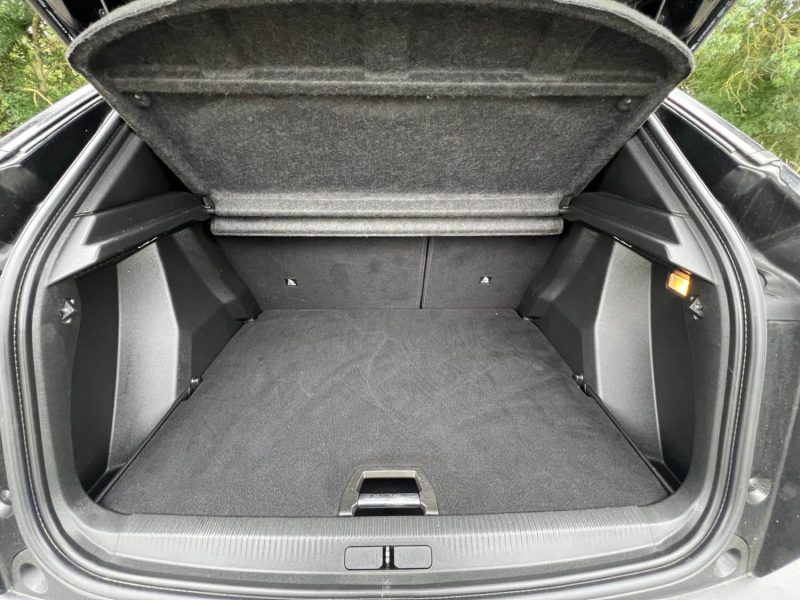 PEUGEOT 2008 HDI 110CH BVM6 FINITION ALLURE 2021