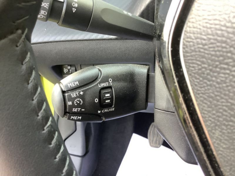 Peugeot 208 PureTech 100 S&S BVM6 Active