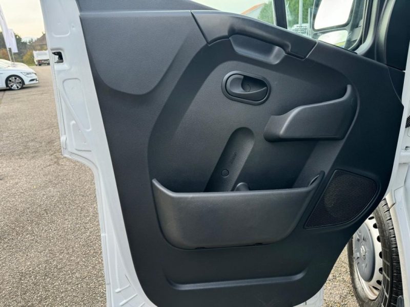 RENAULT MASTERIII F3300 L2H2 2.3 DCI 135 GRAND CONFORT / HABILLAGE BOIS / PRIX HT  2019